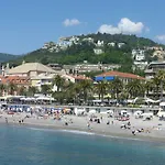 Cipriani 5 Rivieraholiday * Pietra Ligure
